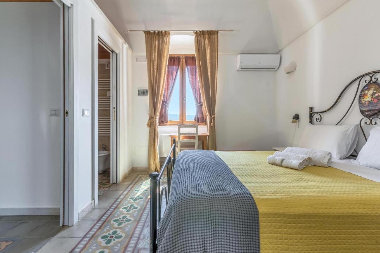 Donna Teresa Bed & Breakfast Мотола Екстериор снимка